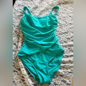 NWOT Assets By Spanx
Love Your Assets Spanx By Sara Blakely Swimsuit